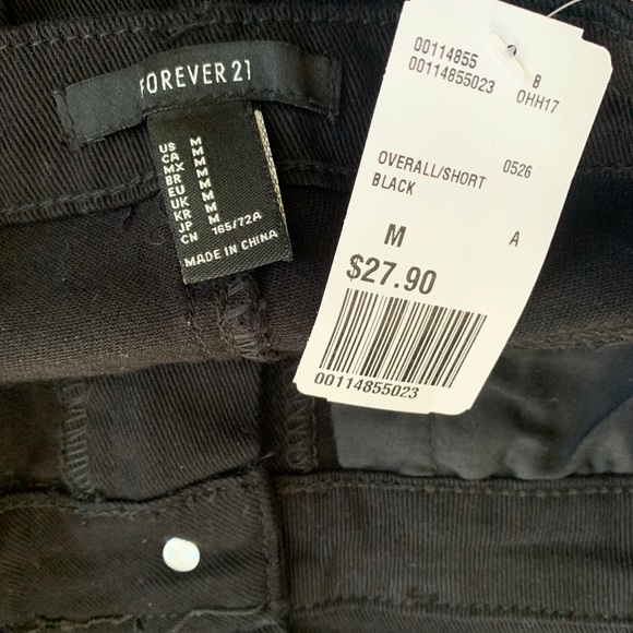 Forever 21 Overall Black Jean shorts - Picture 6 of 6